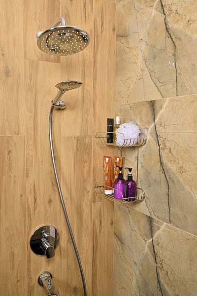 Edora Home Ασημί Οβάλ Διώροφο Σαπουνάκι / Σαμπουάν / Αξεσουάρ Μπάνιου / Γωνιακό Στήριγμα / Μεταλλικό / Ανοξείδωτο