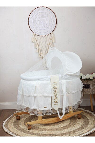 Fun Moment مهد الطفل سلة موسى للأطفال مع ناموسية مع حامل خشبي بعجلات