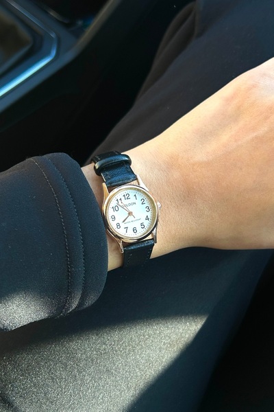 keisy Laura Women's Wristwatch