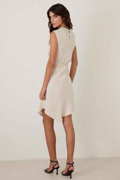 Setre Μπεζ φόρεμα με λεπτή λεπτομέρεια στη μέση, ριγέ φούστα, ασύμμετρο αμάνικο φόρεμα με λαιμόκοψη