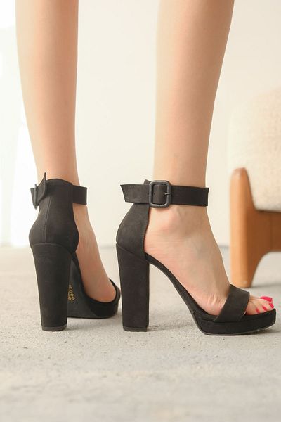 MODAADAM Pantofi cu toc Margaret din piele intoarsa de dama Negru - Negru