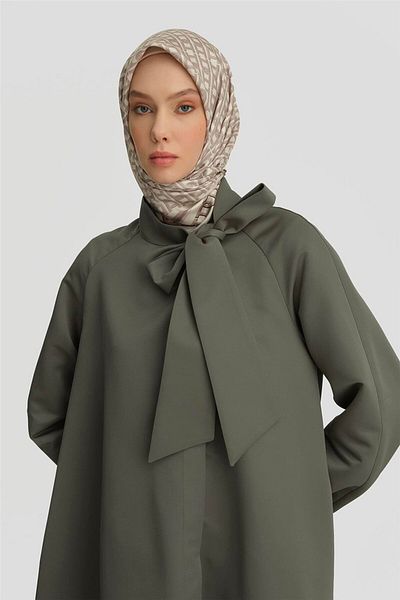 Armine Φιόγκος Raglan Μανίκι Καπάκι Χακί Κολάρα 25y7811