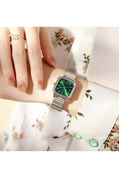 pullmarkt Square Retro Wristwatch
