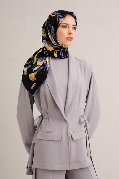 Armine Eșarfă din twill de mătase pură cu model Model: 9342-36