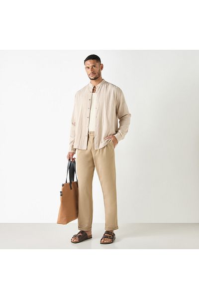 Iconic Solid Regular Fit Trousers With Pockets
