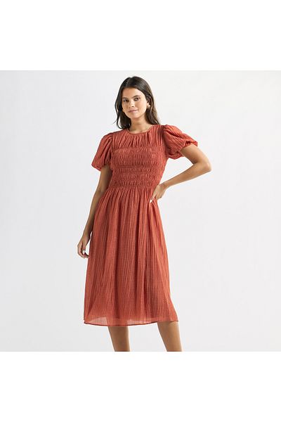 FAV Seersucker Textured Midi Dress With Short Balloon Sleeves And Round Neck