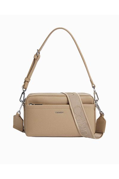 Calvin Klein Ck Must Conv Camera Bag_Caviar Shoulder Bag