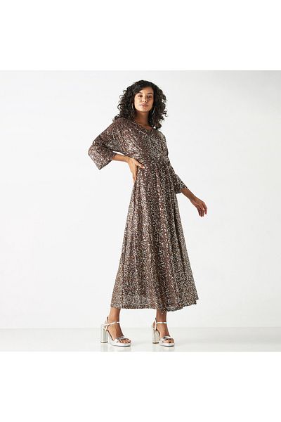 Iconic All-over Embellished Dress With V-neck And 3/4 Sleeves