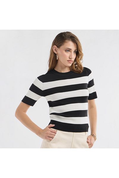 FAV Striped Round Neck T-shirt With Short Sleeves