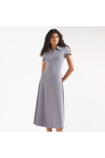 FAV Ribbed Midi T-shirt Dress With Collar And Short Sleeves