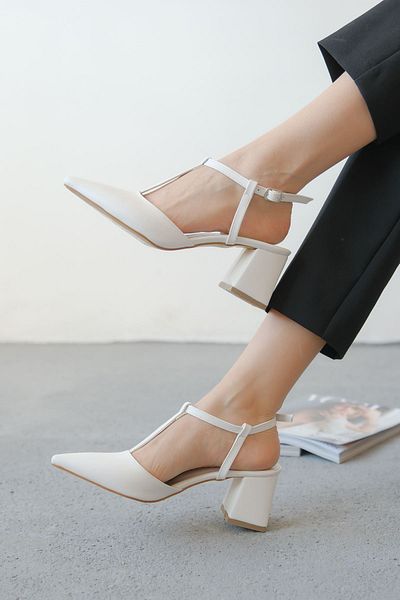 GOFFSHOES White Women's Center Thick Heeled Shoes