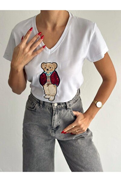 Esra Butik Hane Γυναικείο μπλουζάκι με λαιμόκοψη V λευκό ειδικού σχεδίου με αρκουδάκι με παγιέτες κεντημένο