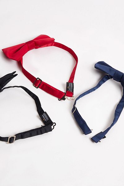 Tudors 3 Pack Black-Red-Navy Blue Men's Bow Ties