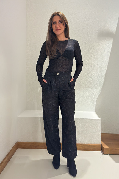 Nihan Kayışoğlu Nakışlı pullu gümüş düğmeli pantalon