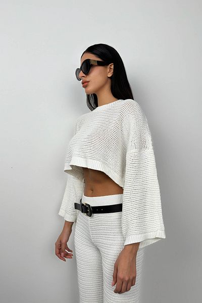 Black Fashion طقم بلوزة وبنطلون تريكو أبيض كبير الحجم