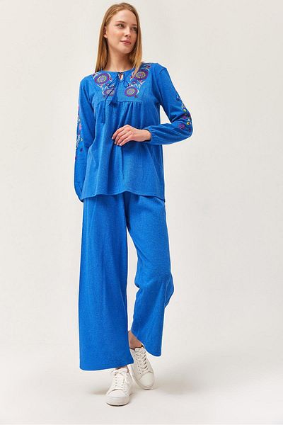 CALİENTE Hera Fabric Front and Sleeves Embroidered Double Suit Blue