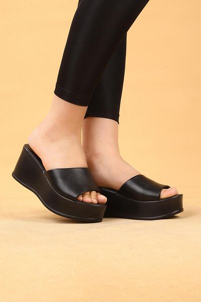 layki Senica Black Colored High Sole Luxury Slippers