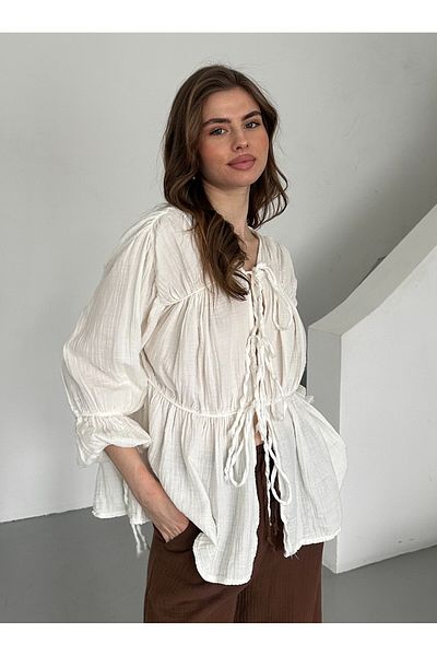 Laluvia Weißes elastisches Musselin-Hemd aus 100 % Baumwolle mit Ärmeln – 5259