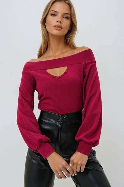 VAGGON Women's Burgundy Madonna Collar Cut Out Detailed Knitted Blouse Prmx12948