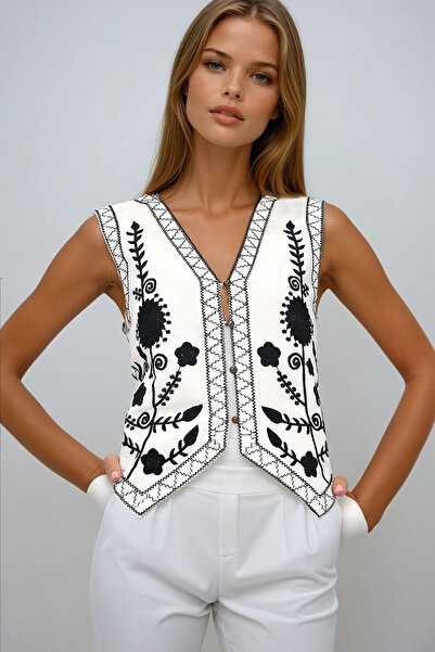 VAGGON Kadın Beyaz Düğme Detaylı Nakış Işlemeli Keten Yelek Prmx13358