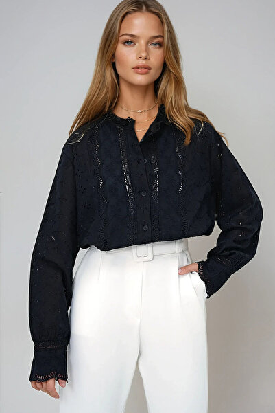 VAGGON Дамска черна риза с волани и бродерия, Prmx13356