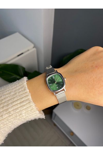 LUNA Eyewear Women's Minimal Vintage Round Case Retro Wristwatch with Silver Green Calendar Gray Steel Mesh Strap