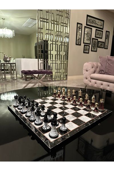 POLO BLUE Elegant 44X44 cm Chess Set – Design with Zamak Cast and Crack Pattern