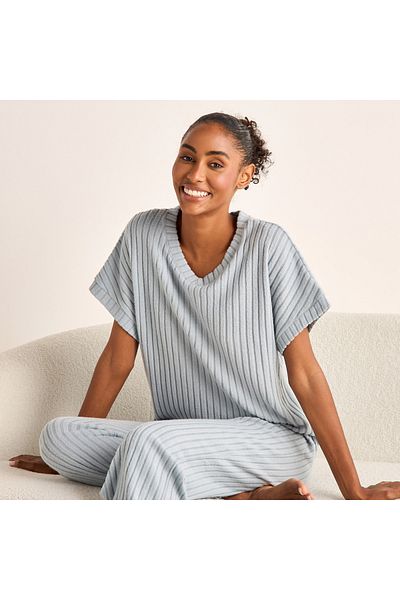 FAV Ribbed V-neck Top and Elasticated Pyjama Set