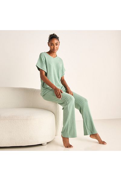 FAV Ribbed V-neck Top and Elasticated Pyjama Set
