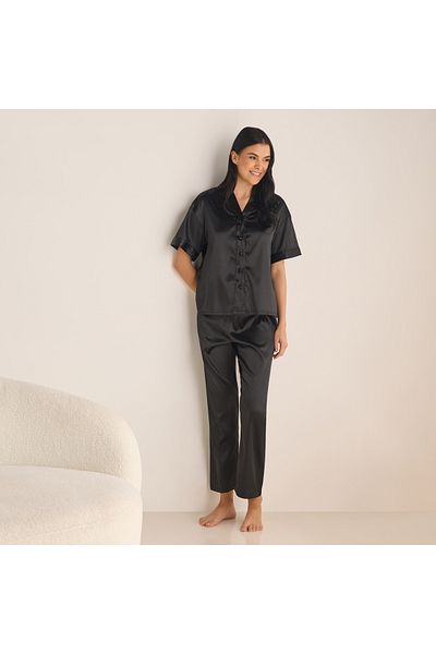 FAV V-neck Top with Short Sleeves and Elasticated Pyjama Set