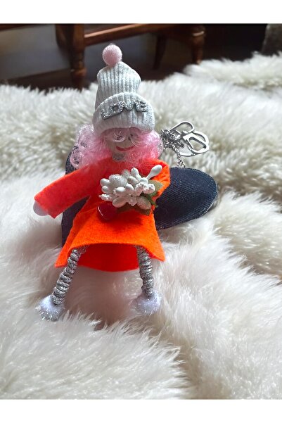 Bukiro Çanta aksesuarı  çiçek taşıyan kız çanta charmı bebek charm ve kalp anahtarlık tasarım anahtarlık