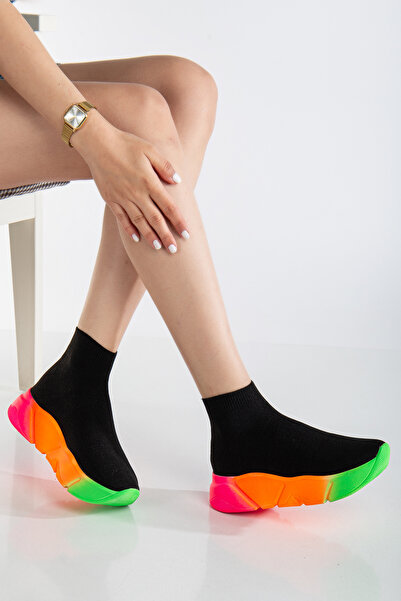 Elisay Moda YÜRÜMEK BIZIMLE GÜZEL Fekete zokni modell vastag talpú aktív sportcipő