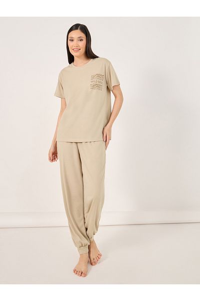 Styli Wild Soul Graphic T-Shirt and Cuffed Pyjama Set