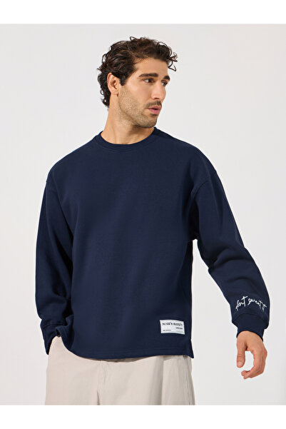 Styli Slogan Print Longline Boxy Sweatshirt with Slide Slit