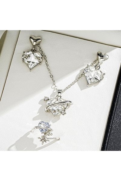 Choice AYA5968801HB 4 Pieces Love Pink Crystals Sweet Earrings Necklaces And Rings Jewelry Set Lightweight