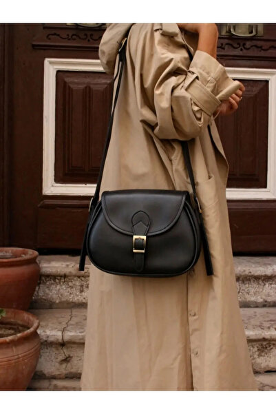 Madame Çapraz Kadın Çantası Siyah Suni Deri Tozlu Orta Boy Kadın Omuz Ve Çapraz Çant