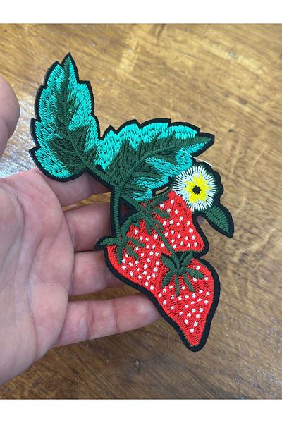 Gönülden Tasarım Iron-On Embroidery Process Flowery Strawberry Coat Sewing Applique 15X8 cm