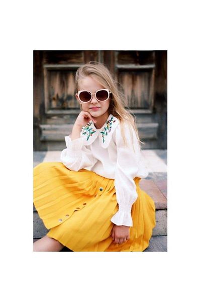 Hilal Akıncı Kids Girl's Mustard Collar Embroidered Shirt Buttoned Pleated Skirt Set of 2