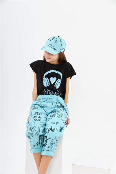 Hilal Akıncı Kids Căști pentru fete, tricou negru imprimat, blugi cu lanț, cu scris, Capri, fără pălărie, set de 2 piese