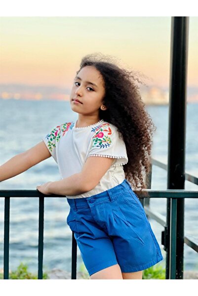 Hilal Akıncı Kids Біла блузка з вишивкою для дівчинки, кольорові шорти з кишенями, капелюшок, комплект з 3 предметів