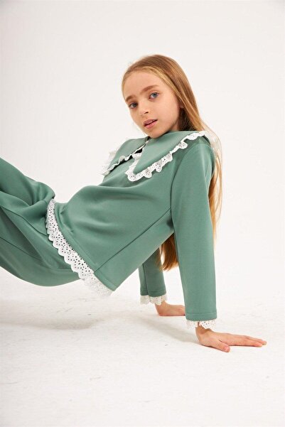 Hilal Akıncı Kids Girl's Mobile Collar Blouse Brode Detailed 2-Piece Set