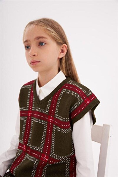 Hilal Akıncı Kids Tricotaj pentru fete cu decolteu în V Pulover Cămașă albă Pantaloni în carouri Set 3 piese