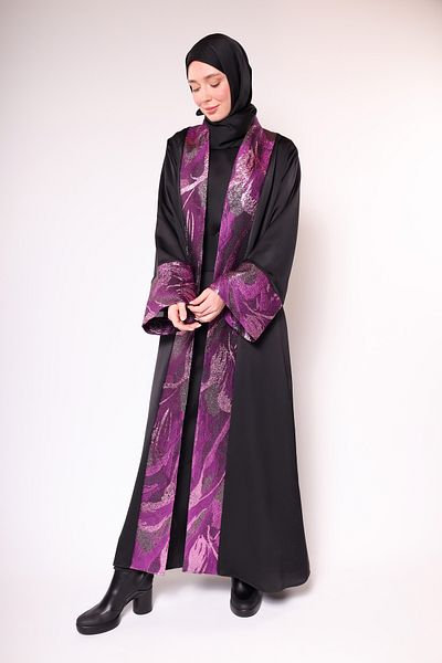HARİKA WEAR اللمعان الأرجواني والتصميم الذي يجتمع فيه الأناقة - أسود (ABAYA فقط)