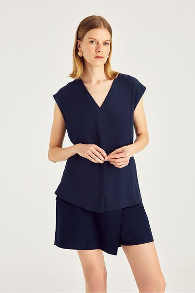 Naramaxx Pleat Detailed Sleeveless Blouse