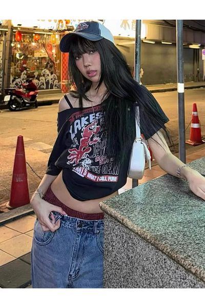 Köstebek Tricou negru cu mânecă scurtă, cu bretele decupate pe umăr
