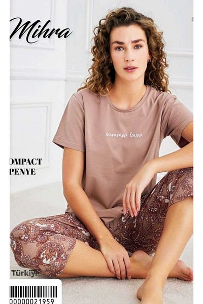 Mihra Six Paisley Cotton Capris Pajama Set
