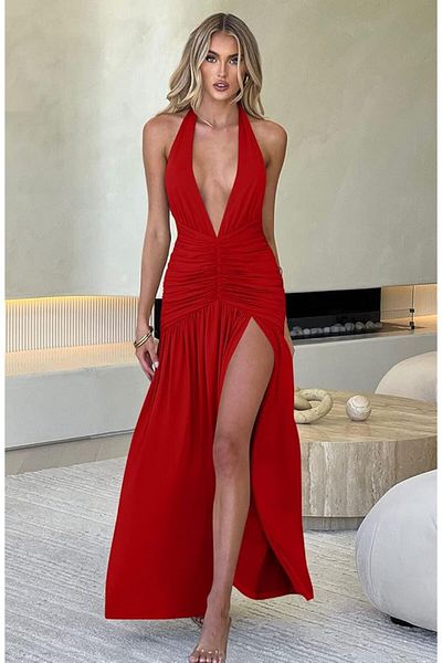 Les Séduisantes c.a. Exclusive Design Halter Neckline Low-Cut Slit Dress