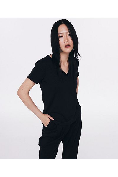 Twist Einfaches T-Shirt mit V-Ausschnitt