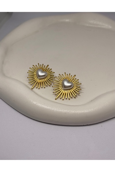 GM TAKI أقراط من الفولاذ المقاوم للصدأ باللون الذهبي مع قلب من اللؤلؤ الخفيف