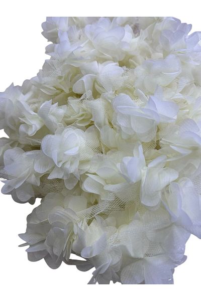 Butik Center Λευκό Laser Cut Rose Στολίδι Υλικό Συσκευασίας Organza Fabric Τεχνητά Λουλούδια 117 τμχ
